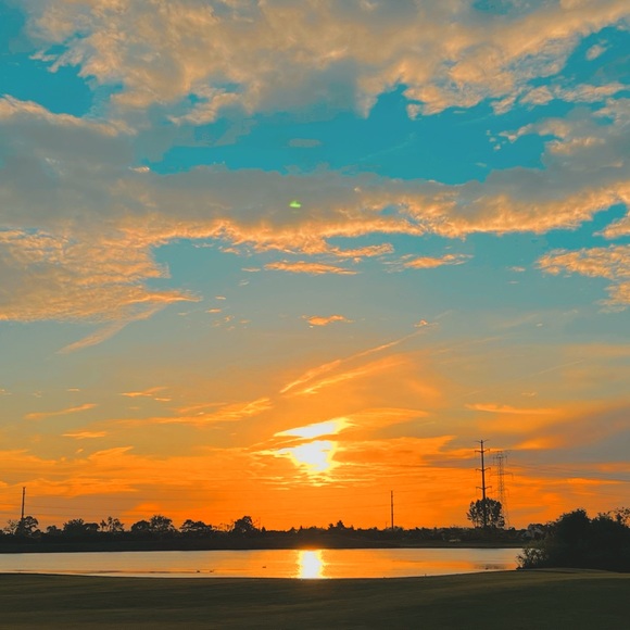 Meet your Posher, Laurie - Picture 3 of 5